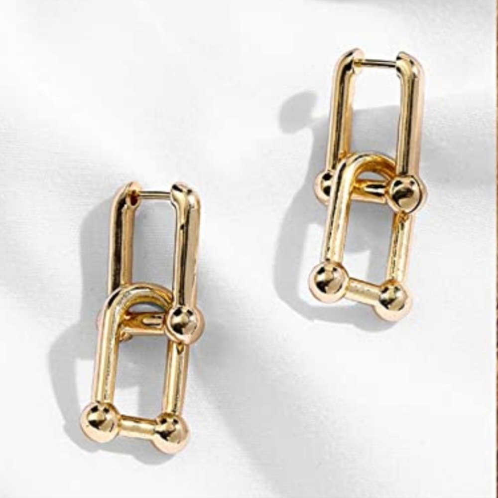 Gold Ball U Shape Earring